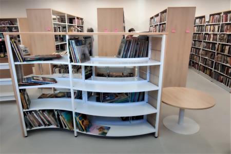 Knjižnica Borovnica - pohištvo 13